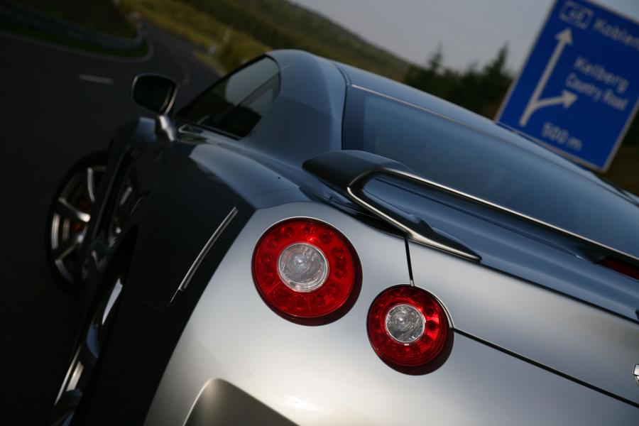 Nissan GT-R 2007 года  (фото 34 из 480)